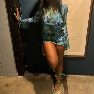 Mesh marble printed mini dress with flare sleeves😍